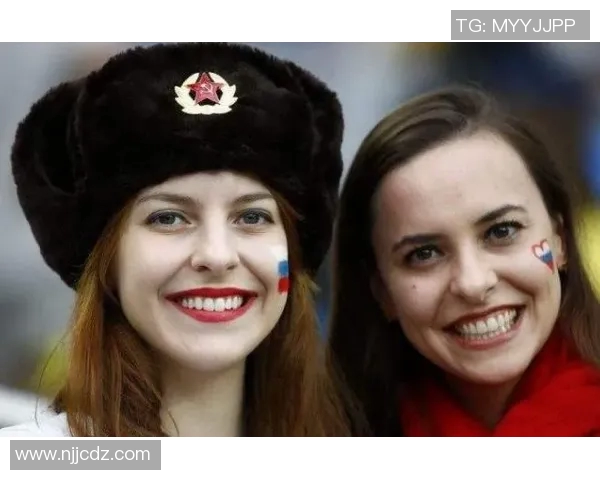 足球明星妻子们的魅力与风采排行榜揭晓谁是最受瞩目的女神