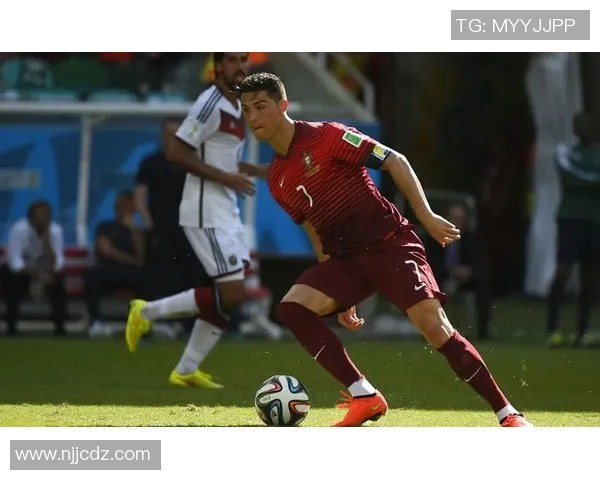 足球明星搞怪合照大集合笑翻全场的趣味瞬间分享